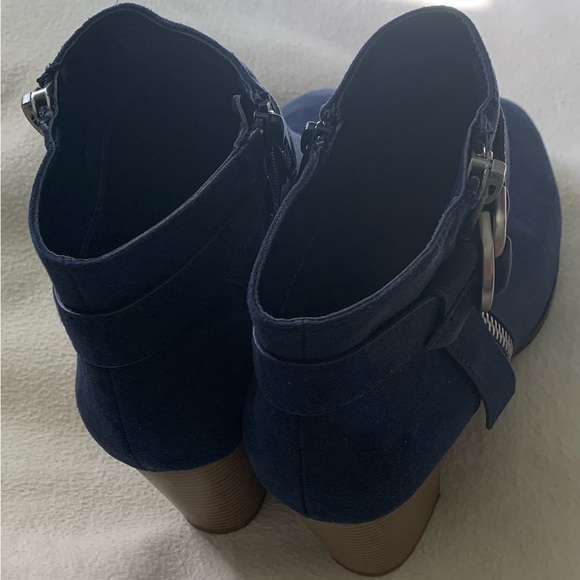 Apt 9 Ankle Boots Advisor Navy 116367 Womens Sz 9 M Chunky Buckle Booties - Picture 4 of 14